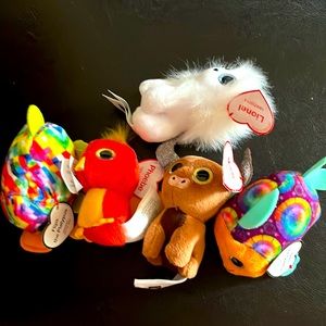 Bundle 🦄 at 8 for $25. Ty bundle of 5 with both fabric and paper tags.